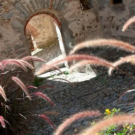فندق Le Roussillon 2*