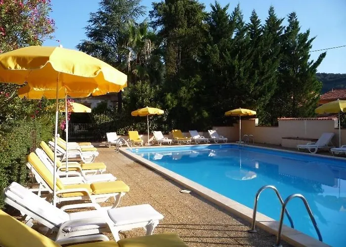 Hotel Le Roussillon 2*